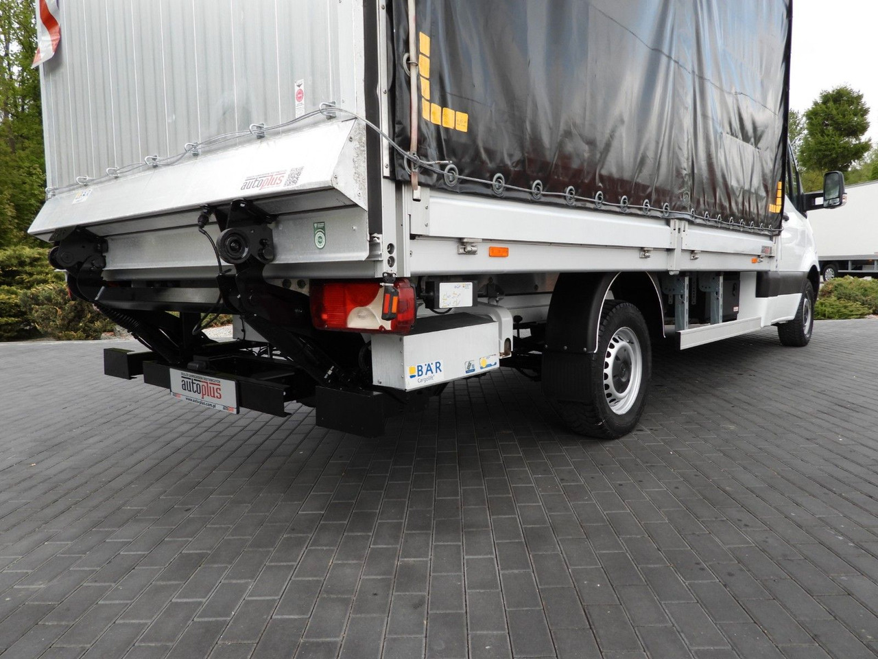 Planen Transporter, Transporter mit Doppelkabine Mercedes-Benz SPRINTER 316 PRITSCHE PLANE AUFZUG 8 PALETTEN: das Bild 19