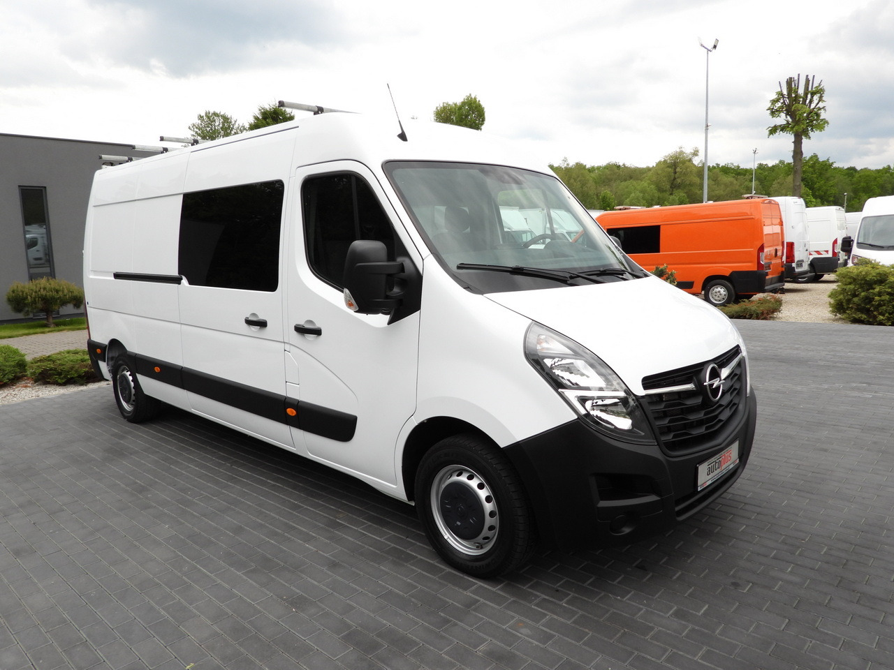 OPEL MOVANO BOX DELIVERY VAN 7 SEATS CRUISE CONTROL LED LIGHTS AIR CONDITIONING 135HP - Kastenwagen: das Bild 4 OPEL MOVANO BOX DELIVERY VAN 7 SEATS CRUISE CONTROL LED LIGHTS AIR CONDITIONING 135HP - Kastenwagen: das Bild 4