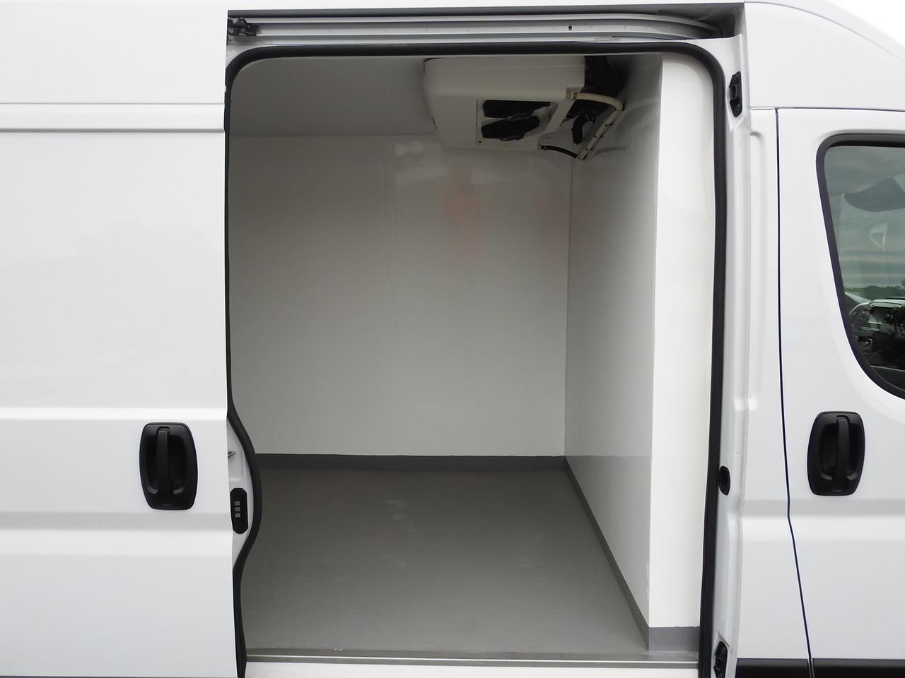 Kühltransporter OPEL MOVANO REFRIGERATOR VAN 0*C HEATING FUNCTION AIR CONDITIONING  140HP: das Bild 21