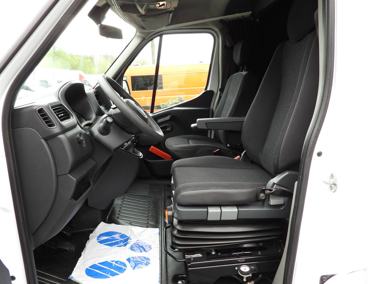 Planen Transporter OPEL MOVANO  TARPAULIN 10 PALLETS WEBASTO CRUISE CONTROL LED LIGHTS PNEUMATICS AIR CONDITIONING  165HP: das Bild 28