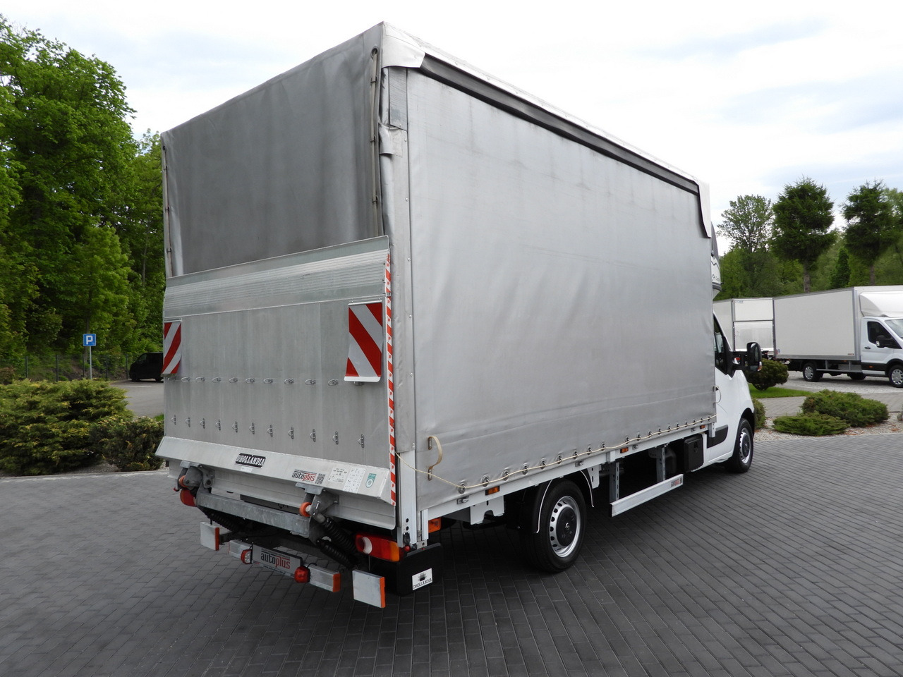 OPEL MOVANO TARPAULIN LIFT 9 PALLETS WEBASTO CRUISE CONTROL LED LIGHTS PNEUMATICS AIR CONDITIONING 165HP - Planen Transporter: das Bild 3 OPEL MOVANO TARPAULIN LIFT 9 PALLETS WEBASTO CRUISE CONTROL LED LIGHTS PNEUMATICS AIR CONDITIONING 165HP - Planen Transporter: das Bild 3