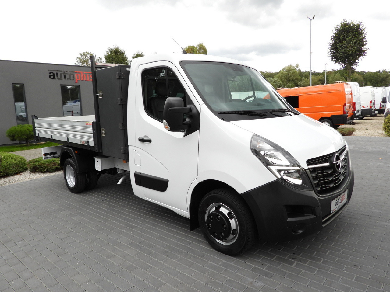 OPEL MOVANO TIPPER NAVIGATION LED LIGHTS TWIN WHEELS AIR CONDITIONING 145HP - Kipper Transporter: das Bild 4 OPEL MOVANO TIPPER NAVIGATION LED LIGHTS TWIN WHEELS AIR CONDITIONING 145HP - Kipper Transporter: das Bild 4