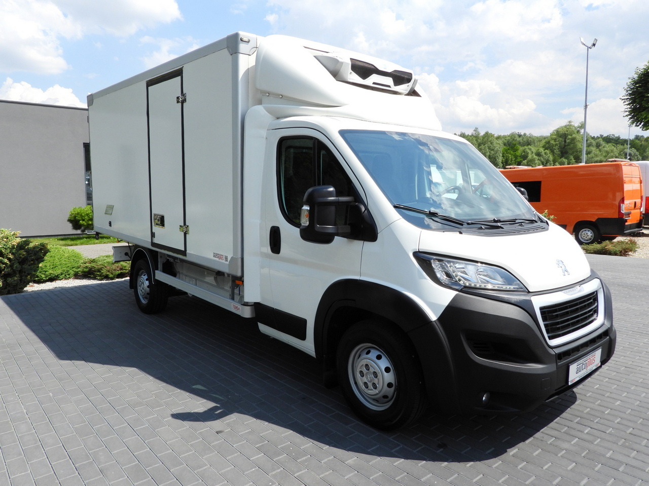 PEUGEOT BOXER REGRIGERATOR BOX 0*C 8 PALLETS CRUISE CONTROL LED LIGHTS AIR CONDITIONING 165HP - Kühltransporter: das Bild 4 PEUGEOT BOXER REGRIGERATOR BOX 0*C 8 PALLETS CRUISE CONTROL LED LIGHTS AIR CONDITIONING 165HP - Kühltransporter: das Bild 4