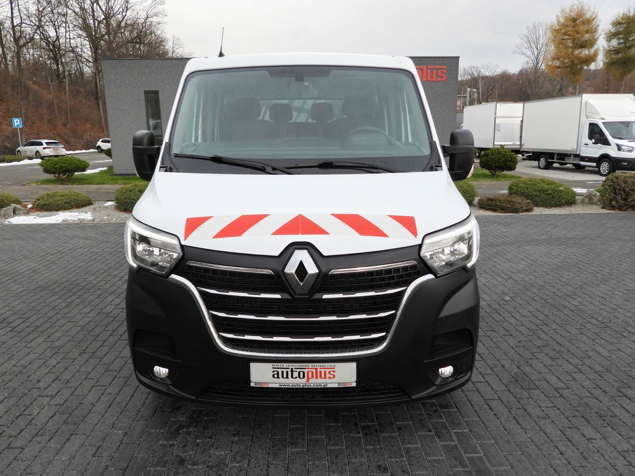 RENAULT MASTER STAKE BODY DOUBLE CABIN DOKA 6 SEATS CRUISE CONTROL NAVIGATION LED LIGHTS AIR CONDITIONING 150HP - Transporter mit Doppelkabine: das Bild 5 RENAULT MASTER STAKE BODY DOUBLE CABIN DOKA 6 SEATS CRUISE CONTROL NAVIGATION LED LIGHTS AIR CONDITIONING 150HP - Transporter mit Doppelkabine: das Bild 5