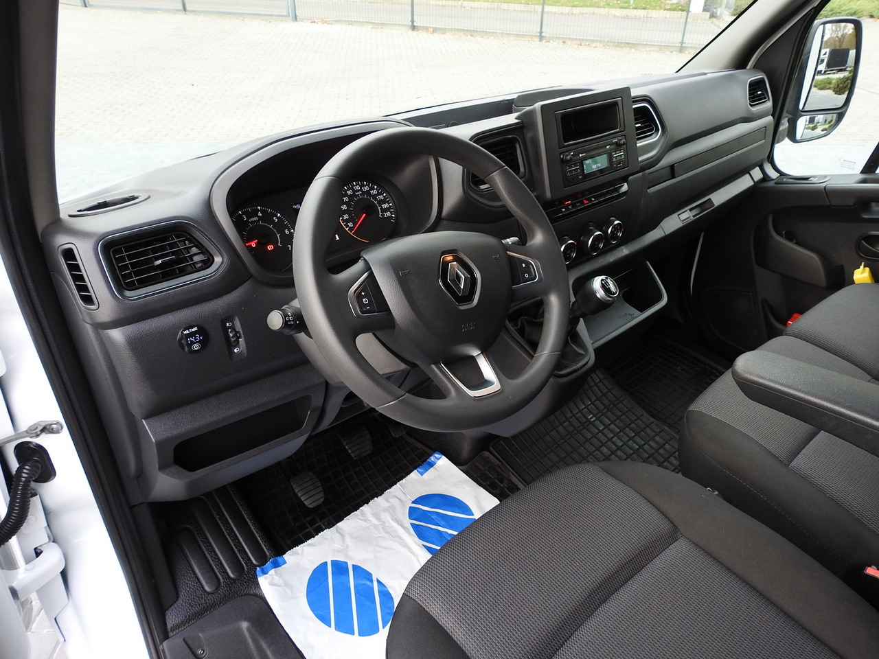 RENAULT MASTER TARPAULIN 10 PALLETS WEBASTO CRUISE CONTROL AIR CONDITIONING LED LIGHTS PNEUMATICS 165HP - Planen Transporter: das Bild 2 RENAULT MASTER TARPAULIN 10 PALLETS WEBASTO CRUISE CONTROL AIR CONDITIONING LED LIGHTS PNEUMATICS 165HP - Planen Transporter: das Bild 2