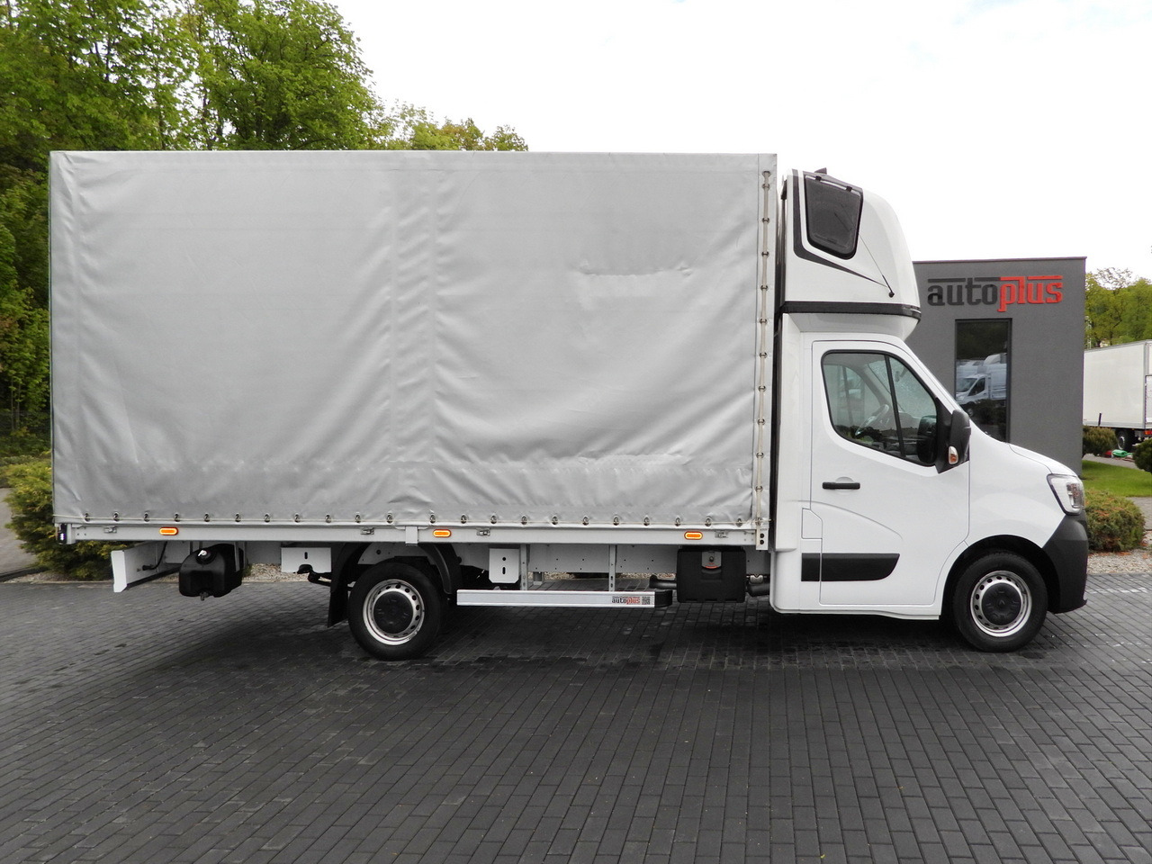 Planen Transporter RENAULT MASTER TARPAULIN 10 PALLETS WEBASTO CRUISE CONTROL LED LIGHTS PNEUMATICS AIR CONDITIONING 165HP: das Bild 7 Planen Transporter RENAULT MASTER TARPAULIN 10 PALLETS WEBASTO CRUISE CONTROL LED LIGHTS PNEUMATICS AIR CONDITIONING 165HP: das Bild 7