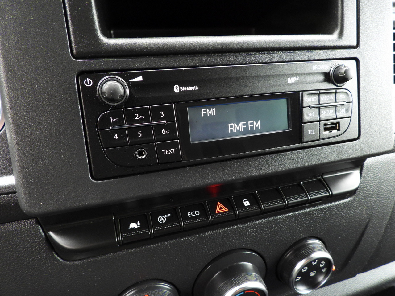 Planen Transporter RENAULT MASTER TARPAULIN 10 PALLETS WEBASTO CRUISE CONTROL LED LIGHTS PNEUMATICS AIR CONDITIONING 165HP: das Bild 34 Planen Transporter RENAULT MASTER TARPAULIN 10 PALLETS WEBASTO CRUISE CONTROL LED LIGHTS PNEUMATICS AIR CONDITIONING 165HP: das Bild 34