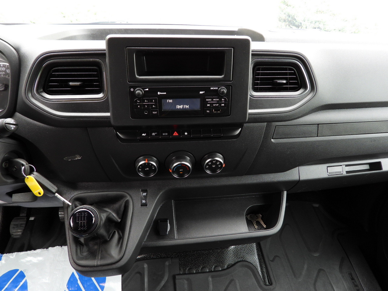 Planen Transporter RENAULT MASTER TARPAULIN 10 PALLETS WEBASTO CRUISE CONTROL LED LIGHTS PNEUMATICS AIR CONDITIONING 165HP: das Bild 32 Planen Transporter RENAULT MASTER TARPAULIN 10 PALLETS WEBASTO CRUISE CONTROL LED LIGHTS PNEUMATICS AIR CONDITIONING 165HP: das Bild 32