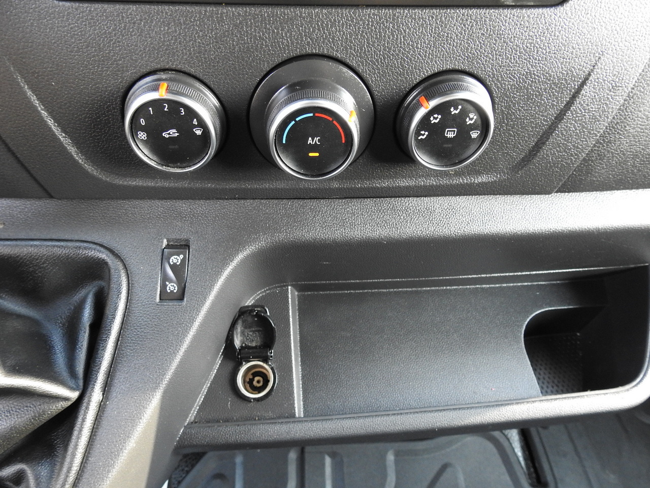 Planen Transporter RENAULT MASTER  TARPAULIN 10 PALLETS WEBASTO CRUISE CONTROL LED LIGHTS PNEUMATICS AIR CONDITIONING  165HP: das Bild 36