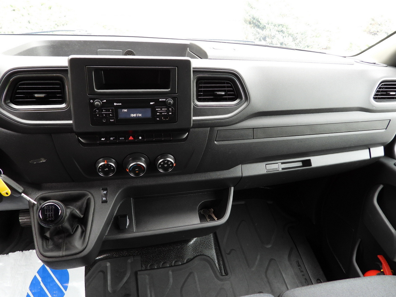 Planen Transporter RENAULT MASTER TARPAULIN 10 PALLETS WEBASTO CRUISE CONTROL LED LIGHTS PNEUMATICS AIR CONDITIONING 165HP: das Bild 31 Planen Transporter RENAULT MASTER TARPAULIN 10 PALLETS WEBASTO CRUISE CONTROL LED LIGHTS PNEUMATICS AIR CONDITIONING 165HP: das Bild 31