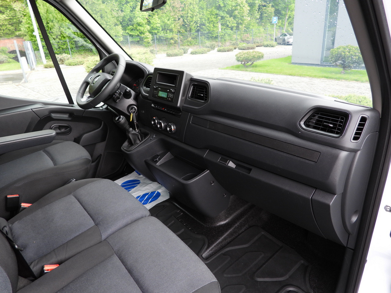 Planen Transporter RENAULT MASTER TARPAULIN 10 PALLETS WEBASTO CRUISE CONTROL LED LIGHTS PNEUMATICS AIR CONDITIONING 165HP: das Bild 37 Planen Transporter RENAULT MASTER TARPAULIN 10 PALLETS WEBASTO CRUISE CONTROL LED LIGHTS PNEUMATICS AIR CONDITIONING 165HP: das Bild 37