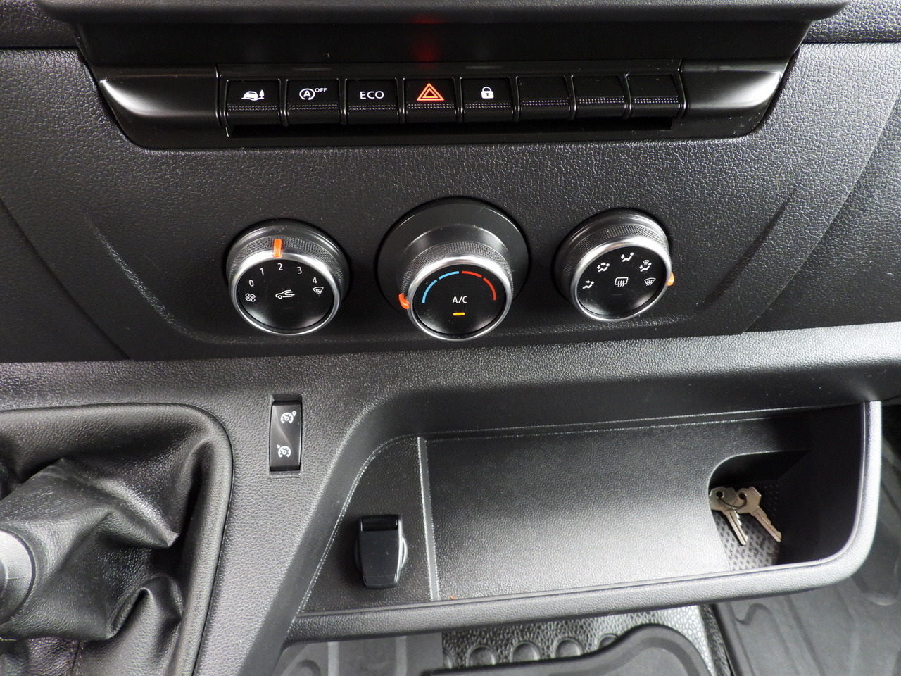 Planen Transporter RENAULT MASTER TARPAULIN 10 PALLETS WEBASTO CRUISE CONTROL LED LIGHTS PNEUMATICS AIR CONDITIONING 165HP: das Bild 33 Planen Transporter RENAULT MASTER TARPAULIN 10 PALLETS WEBASTO CRUISE CONTROL LED LIGHTS PNEUMATICS AIR CONDITIONING 165HP: das Bild 33