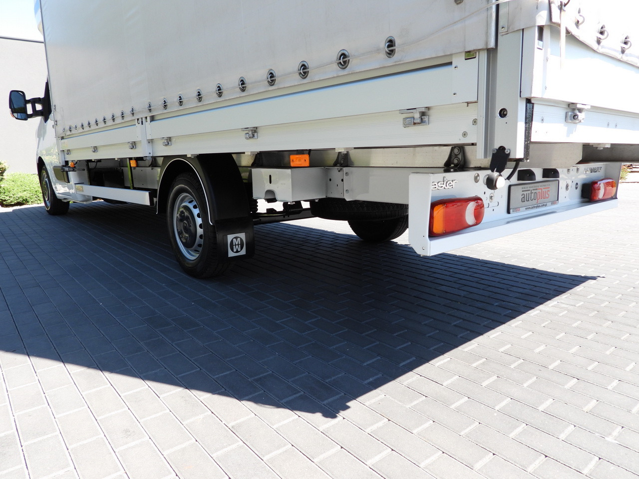 Planen Transporter RENAULT MASTER  TARPAULIN 10 PALLETS WEBASTO CRUISE CONTROL LED LIGHTS PNEUMATICS AIR CONDITIONING  165HP: das Bild 17