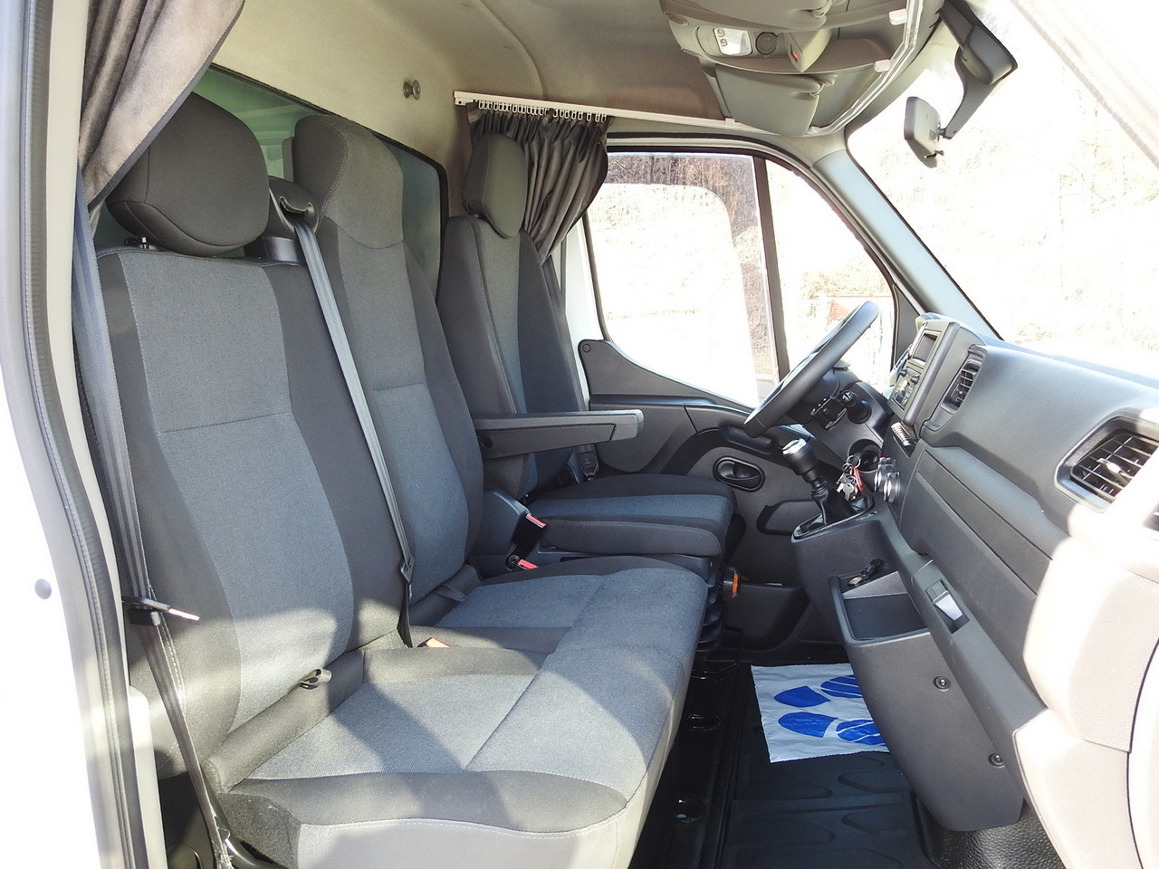 Planen Transporter RENAULT MASTER  TARPAULIN 10 PALLETS WEBASTO CRUISE CONTROL LED LIGHTS PNEUMATICS AIR CONDITIONING  165HP: das Bild 39