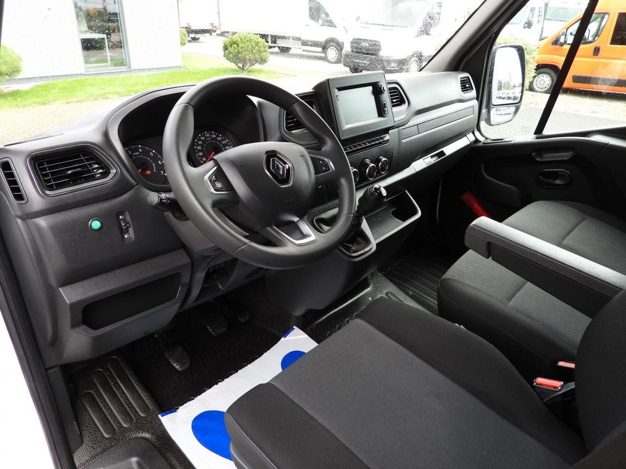 RENAULT MASTER TARPAULIN 10 PALLETS WEBASTO CRUISE CONTROL NAVIGATION LED LIGHTS TWIN WHEELS AIR CONDITIONING 165HP - Planen Transporter: das Bild 2 RENAULT MASTER TARPAULIN 10 PALLETS WEBASTO CRUISE CONTROL NAVIGATION LED LIGHTS TWIN WHEELS AIR CONDITIONING 165HP - Planen Transporter: das Bild 2