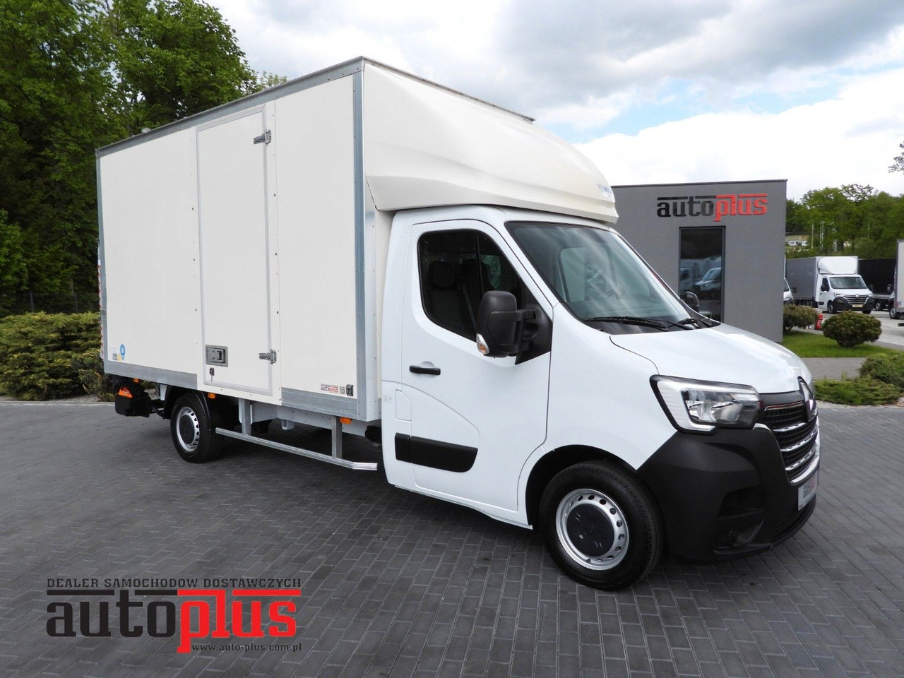 Renault MASTER KOFFER AUFZUG 8 PALETTEN TEMPOMAT A/C LED Renault MASTER KOFFER AUFZUG 8 PALETTEN TEMPOMAT A/C LED - Koffer Transporter: das Bild 1 Renault MASTER KOFFER AUFZUG 8 PALETTEN TEMPOMAT A/C LED Renault MASTER KOFFER AUFZUG 8 PALETTEN TEMPOMAT A/C LED - Koffer Transporter: das Bild 1