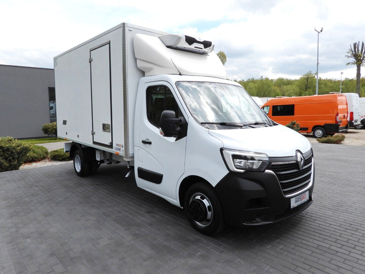Renault MASTER KÜHLKOFFER -10*C TEMPOMAT LED LICHTER - Kühltransporter: das Bild 4 Renault MASTER KÜHLKOFFER -10*C TEMPOMAT LED LICHTER - Kühltransporter: das Bild 4