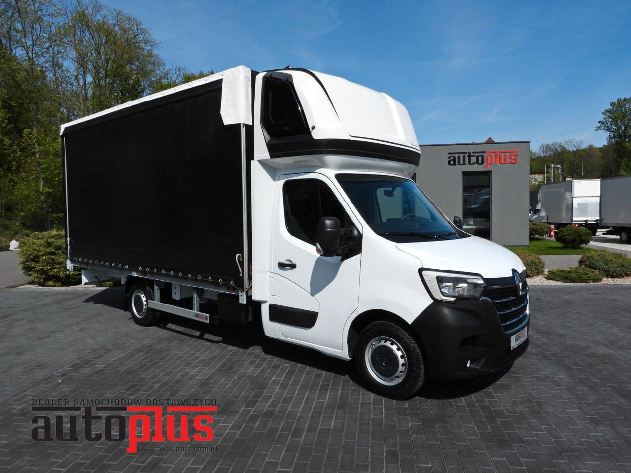 Renault MASTER PRITSCHE PLANE 10 PALETTEN WEBASTO A/C - Planen Transporter: das Bild 1 Renault MASTER PRITSCHE PLANE 10 PALETTEN WEBASTO A/C - Planen Transporter: das Bild 1