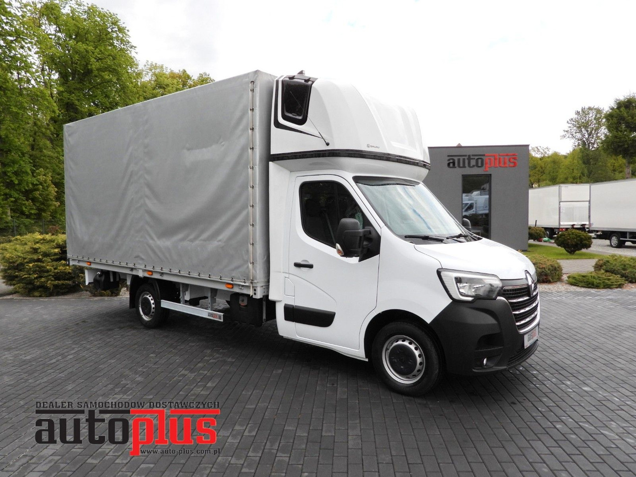 Renault MASTER PRITSCHE PLANE 10 PALETTEN WEBASTO A/C - Planen Transporter: das Bild 1 Renault MASTER PRITSCHE PLANE 10 PALETTEN WEBASTO A/C - Planen Transporter: das Bild 1