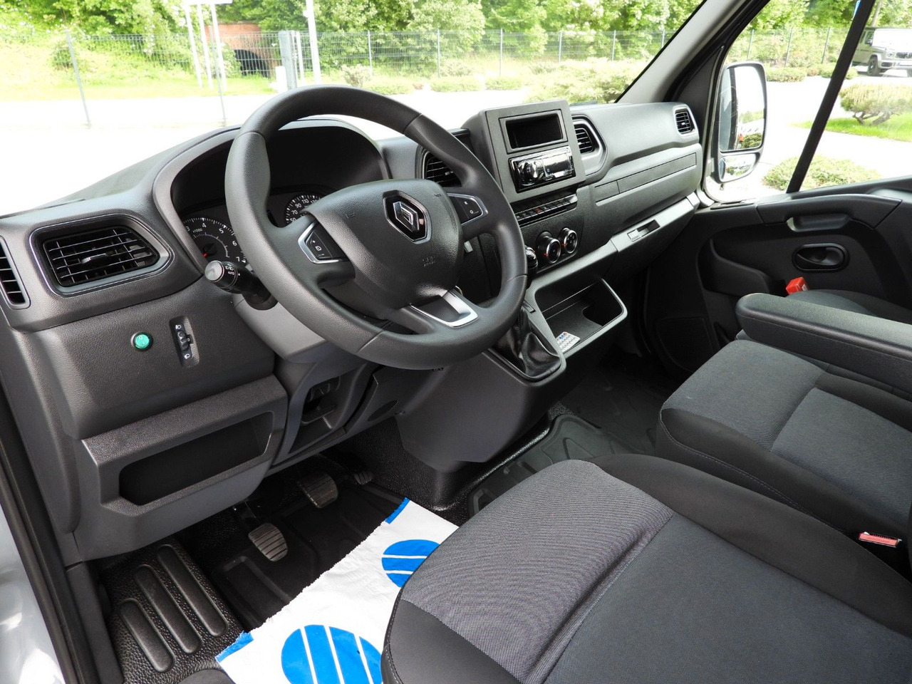 Renault MASTER PRITSCHE PLANE 10 PALETTEN WEBASTO TEMPOM - Planen Transporter: das Bild 2 Renault MASTER PRITSCHE PLANE 10 PALETTEN WEBASTO TEMPOM - Planen Transporter: das Bild 2