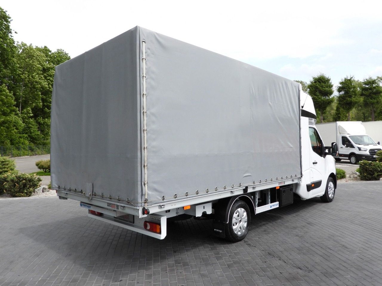 Renault MASTER PRITSCHE PLANE 8 PALETTEN WEBASTO A/C - Planen Transporter, Transporter mit Doppelkabine: das Bild 3 Renault MASTER PRITSCHE PLANE 8 PALETTEN WEBASTO A/C - Planen Transporter, Transporter mit Doppelkabine: das Bild 3