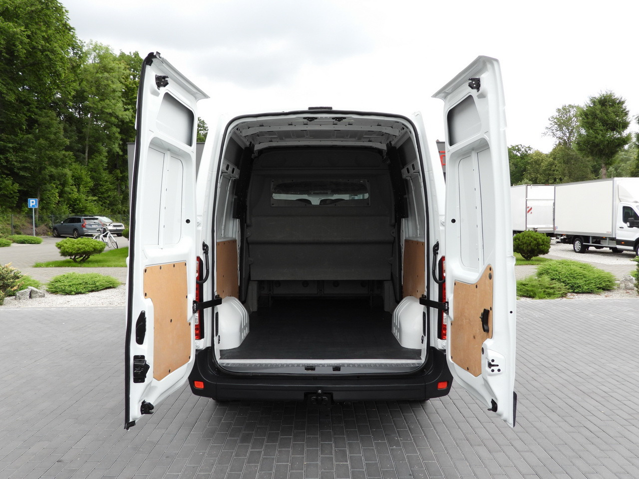 Transporter RENAULT MASTER CRUISE CONTROL AIR CONDITIONING  110HP: das Bild 16