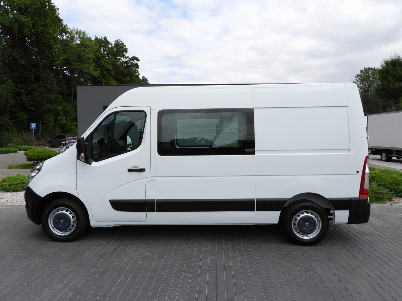 Transporter RENAULT MASTER CRUISE CONTROL AIR CONDITIONING  110HP: das Bild 9