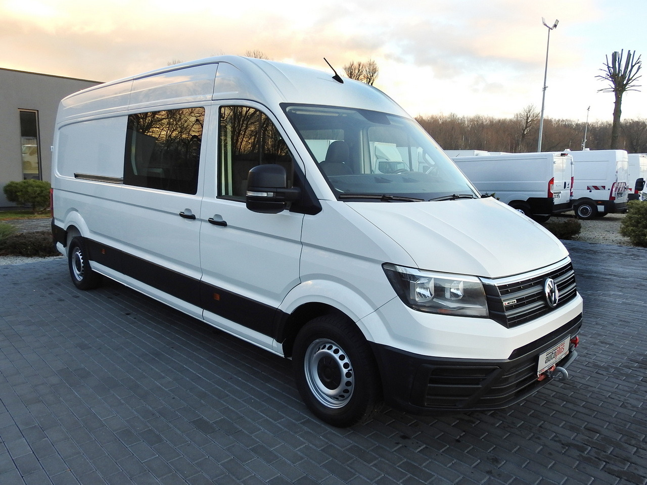 VOLKSWAGEN CRAFTER 4X4 4MOTION BOX DELIVERY VAN 7 SEATS AIR CONDITIONING 140HP - Kastenwagen: das Bild 4 VOLKSWAGEN CRAFTER 4X4 4MOTION BOX DELIVERY VAN 7 SEATS AIR CONDITIONING 140HP - Kastenwagen: das Bild 4