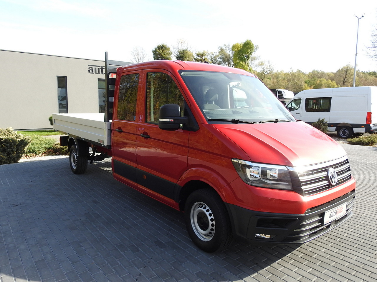VOLKSWAGEN CRAFTER STAKE BODY DOUBLE CABIN DOKA 7 SEATS AIR CONDITIONING 140HP - Pritsche Transporter: das Bild 4 VOLKSWAGEN CRAFTER STAKE BODY DOUBLE CABIN DOKA 7 SEATS AIR CONDITIONING 140HP - Pritsche Transporter: das Bild 4