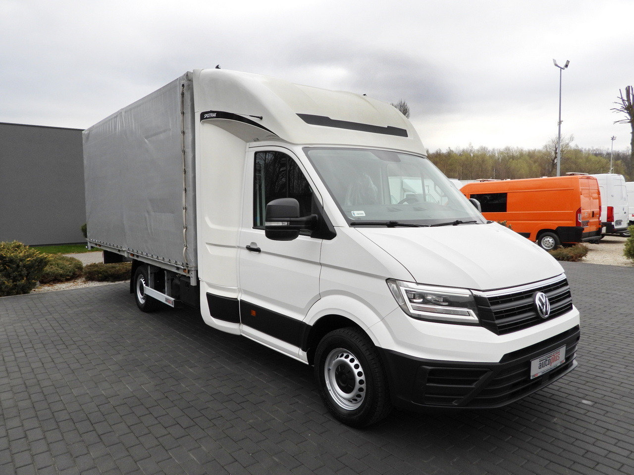 VOLKSWAGEN CRAFTER TARPAULIN 10 PALLETS WEBASTO CRUISE CONTROL LED LIGHTS 180HP - Planen Transporter: das Bild 4 VOLKSWAGEN CRAFTER TARPAULIN 10 PALLETS WEBASTO CRUISE CONTROL LED LIGHTS 180HP - Planen Transporter: das Bild 4