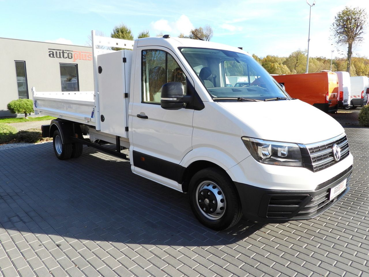 VOLKSWAGEN CRAFTER TIPPER CRUISE CONTROL NAVIGATION TWIN WHEELS AIR CONDITIONING 180HP - Kipper Transporter: das Bild 4 VOLKSWAGEN CRAFTER TIPPER CRUISE CONTROL NAVIGATION TWIN WHEELS AIR CONDITIONING 180HP - Kipper Transporter: das Bild 4