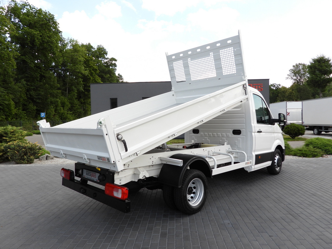 VOLKSWAGEN CRAFTER TIPPER CRUISE CONTROL TWIN WHEELS AIR CONDITIONING 180HP - Kipper Transporter: das Bild 3 VOLKSWAGEN CRAFTER TIPPER CRUISE CONTROL TWIN WHEELS AIR CONDITIONING 180HP - Kipper Transporter: das Bild 3