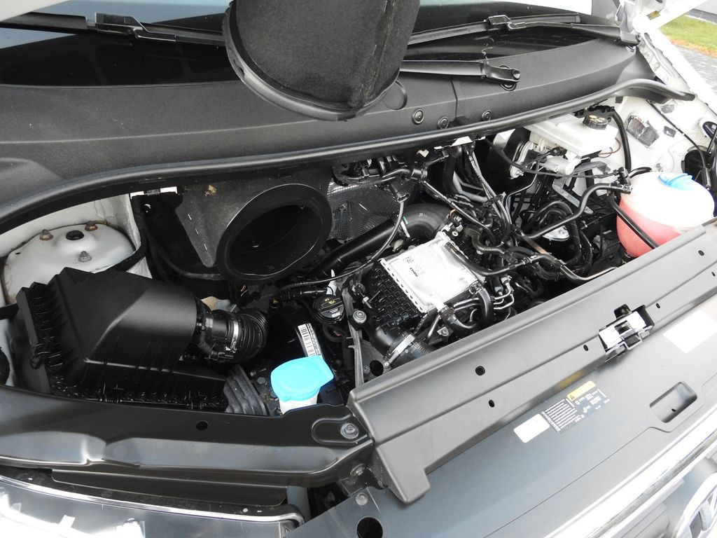 Kastenwagen, Transporter mit Doppelkabine Volkswagen CRAFTER 4X4 KASTENWAGEN DOPPELKABINE 7 SITZE: das Bild 22