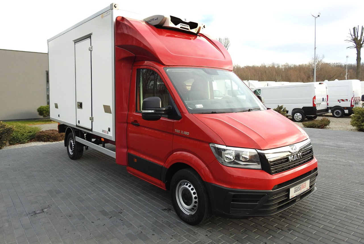 Volkswagen CRAFTER KÜHLKOFFER -5*C 8 PALETEN HEIZFUNKTION - Kühltransporter: das Bild 4 Volkswagen CRAFTER KÜHLKOFFER -5*C 8 PALETEN HEIZFUNKTION - Kühltransporter: das Bild 4