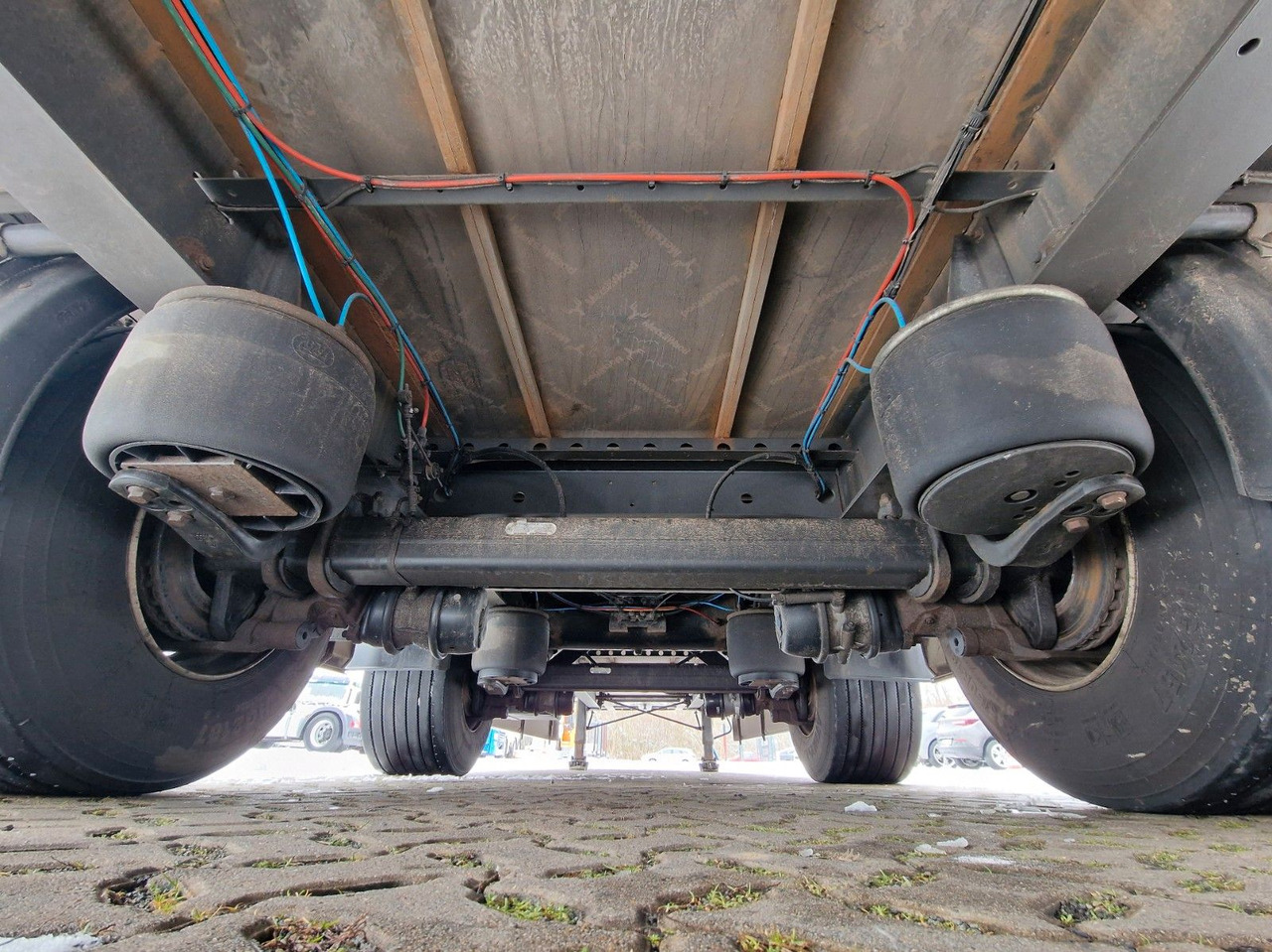 Planenauflieger Fliegl SZS320 / Hubdach / EDSCHA / Mega: das Bild 33 Planenauflieger Fliegl SZS320 / Hubdach / EDSCHA / Mega: das Bild 33