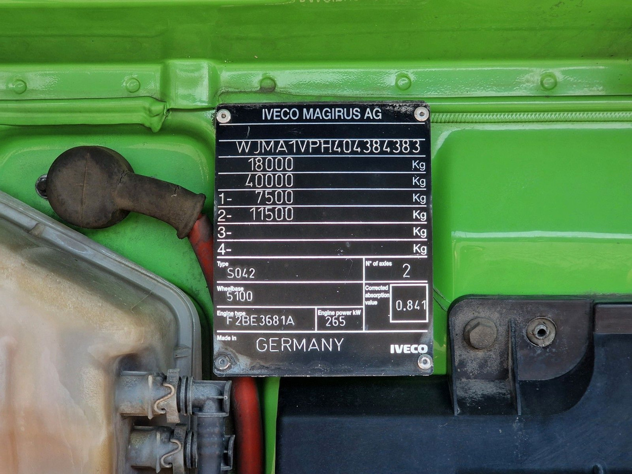 Koffer LKW Iveco Stralis 360 / Ladebordwand: das Bild 15