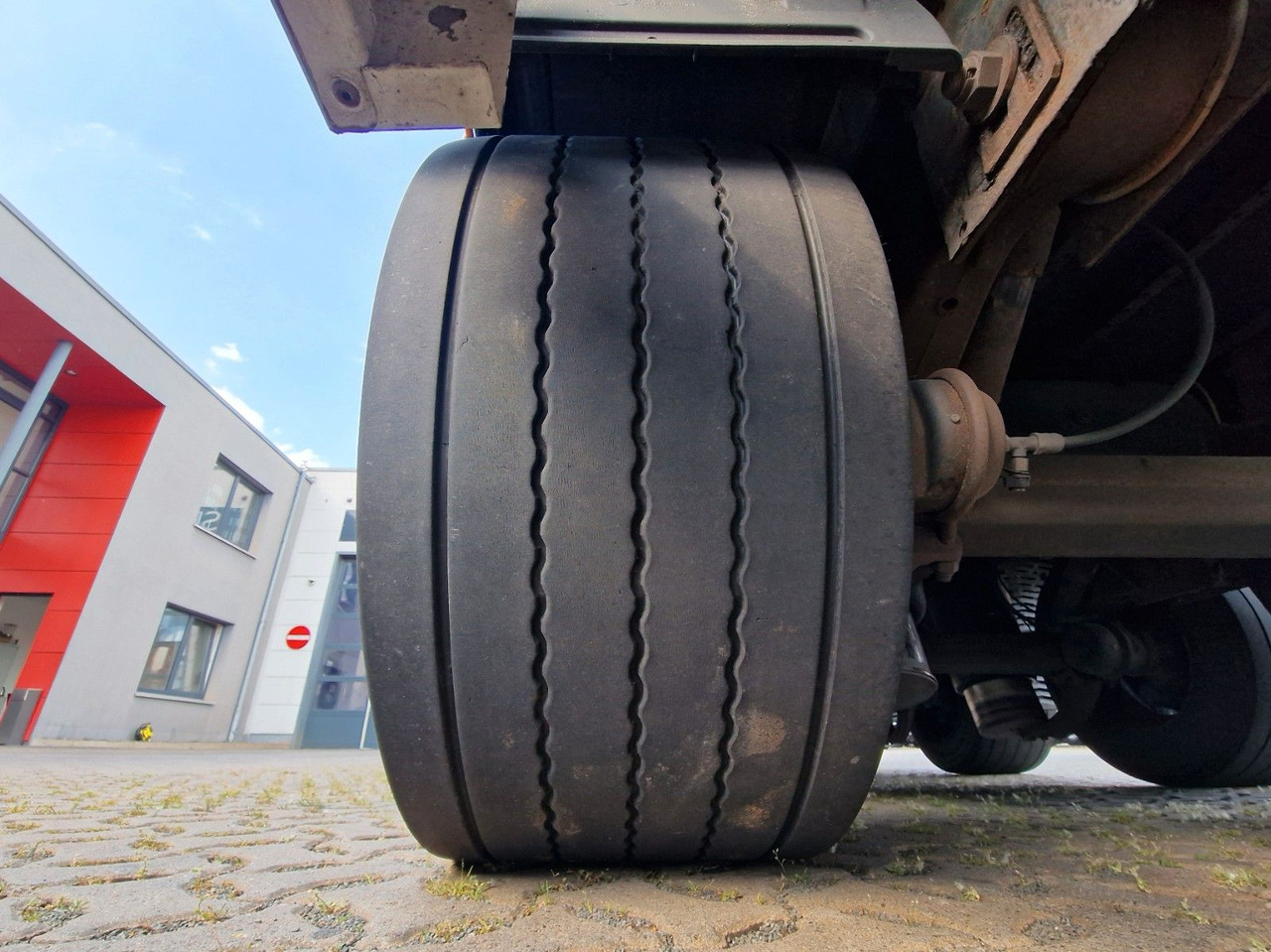 Planenauflieger Krone SD / Hubdach / EDSCHA / Mega: das Bild 28 Planenauflieger Krone SD / Hubdach / EDSCHA / Mega: das Bild 28