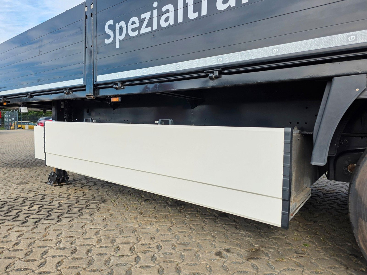 Pritschenauflieger/ Plattformauflieger Krone SD / Palettenkasten: das Bild 12