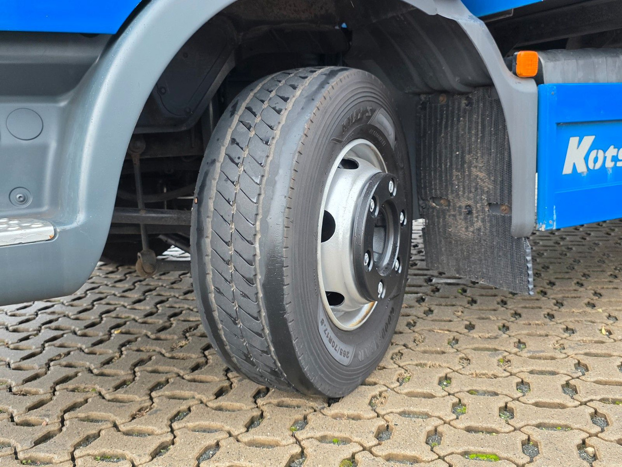 Koffer LKW MAN TGL 12.220 4x2 BL / Ladebordwand: das Bild 46 Koffer LKW MAN TGL 12.220 4x2 BL / Ladebordwand: das Bild 46