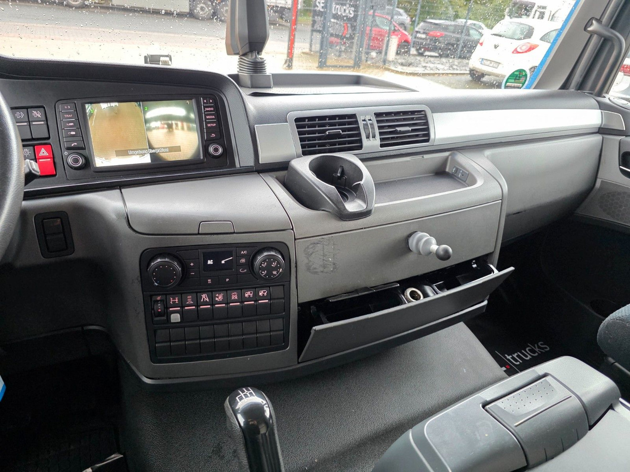 Koffer LKW MAN TGL 12.220 4x2 BL / Ladebordwand: das Bild 40 Koffer LKW MAN TGL 12.220 4x2 BL / Ladebordwand: das Bild 40