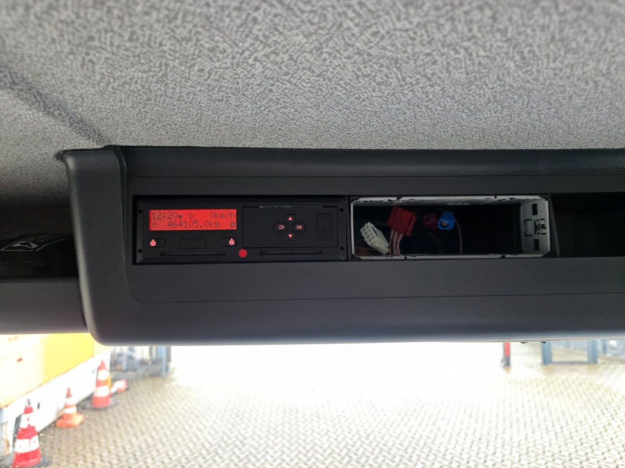 Koffer LKW MAN TGL 12.220 4x2 BL / Ladebordwand: das Bild 41 Koffer LKW MAN TGL 12.220 4x2 BL / Ladebordwand: das Bild 41