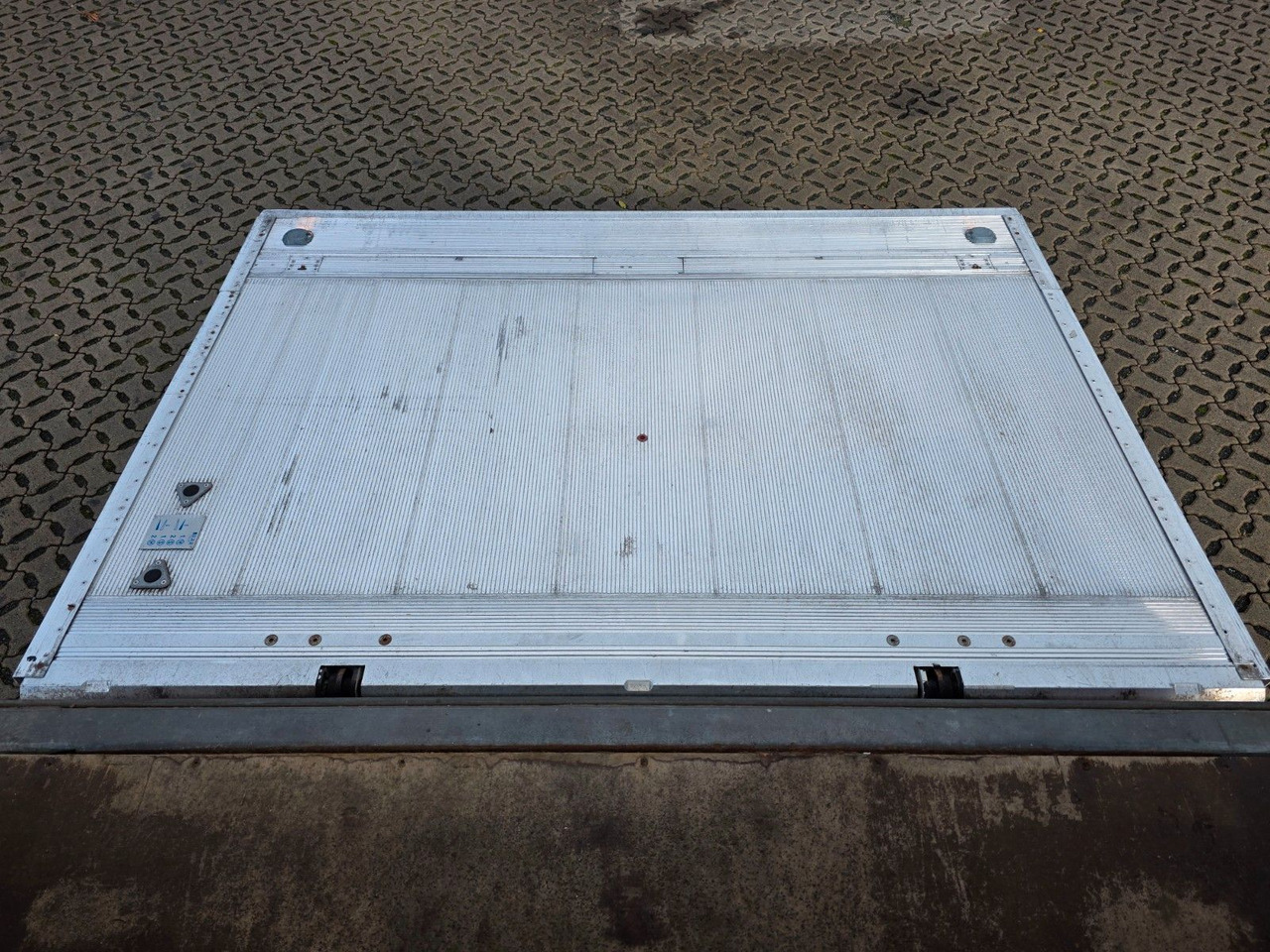 Koffer LKW MAN TGL 12.220 4x2 BL / Ladebordwand: das Bild 15 Koffer LKW MAN TGL 12.220 4x2 BL / Ladebordwand: das Bild 15