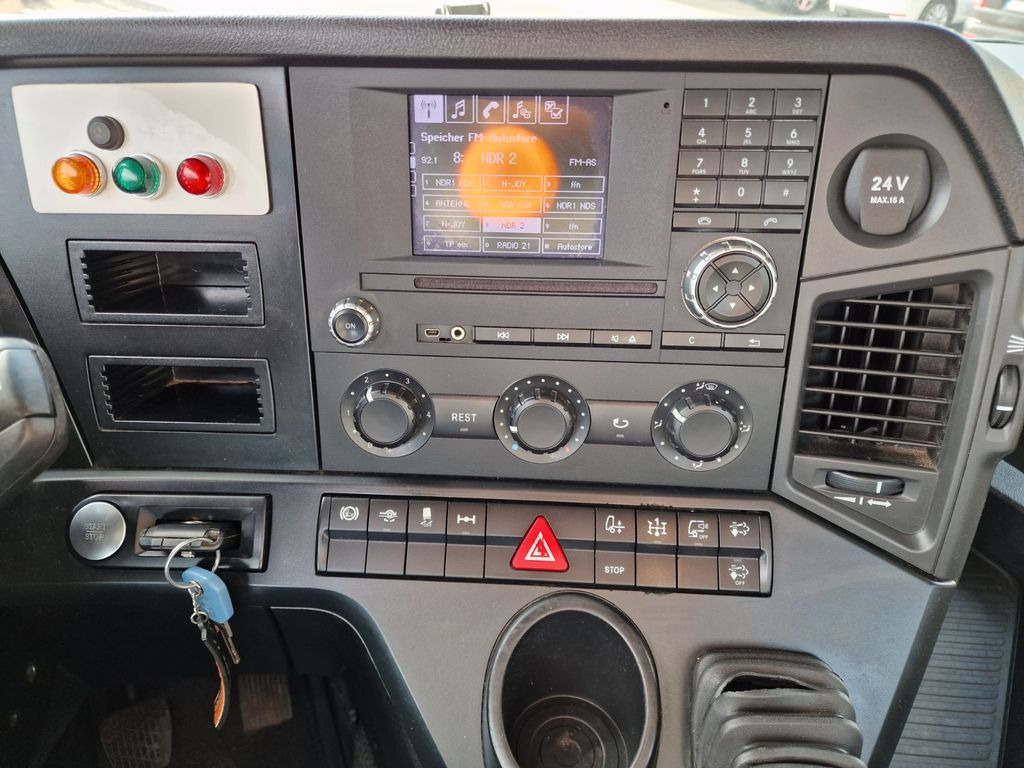 Autokran Mercedes-Benz Arocs 1830 / Atlas 105.2 - A2L / NEUE BATTERIEN: das Bild 25