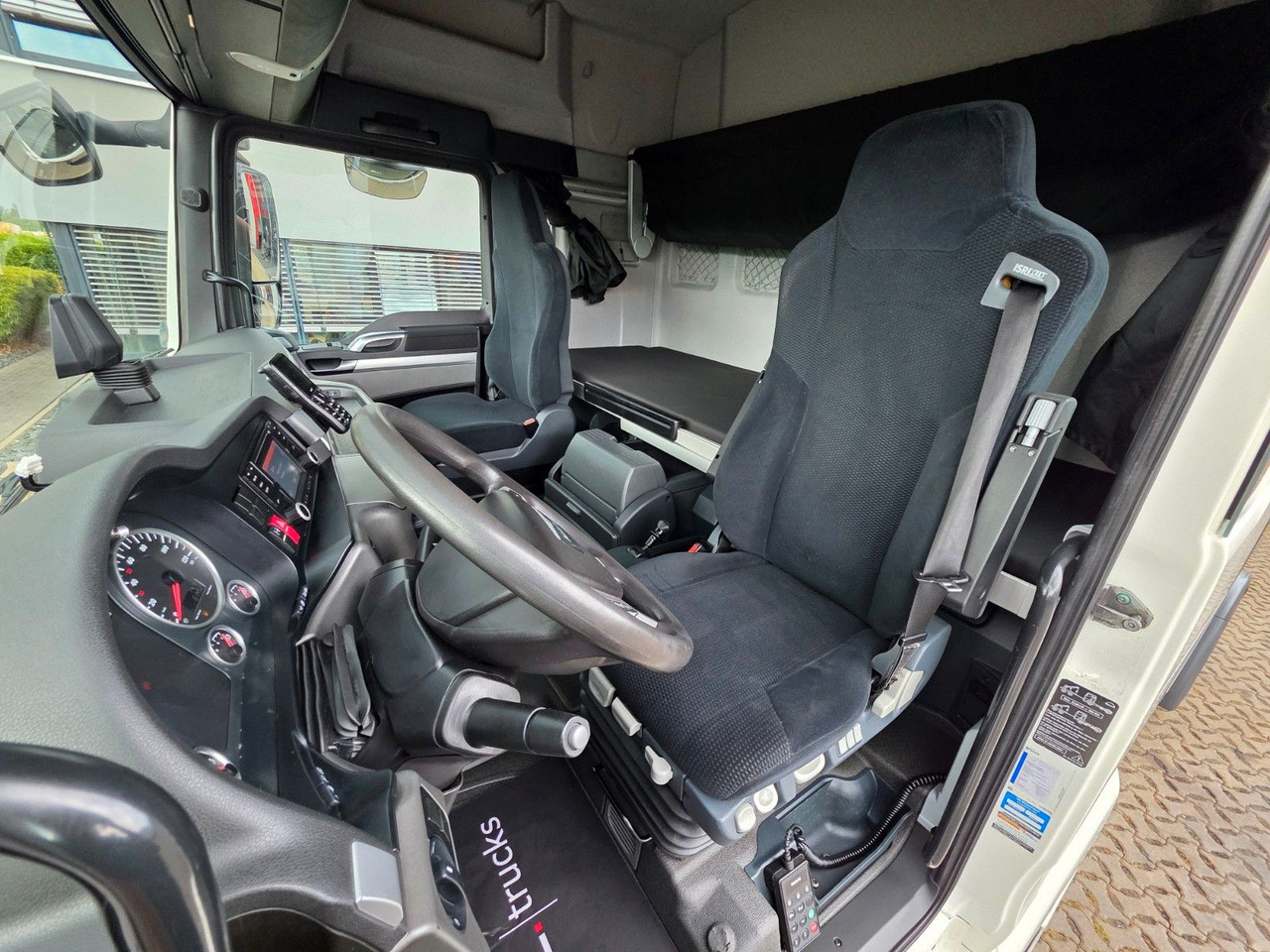 Sattelzugmaschine MAN TGX 18.400 4x2 LLS-U / ZF Intarder / Hubkupplung: das Bild 16 Sattelzugmaschine MAN TGX 18.400 4x2 LLS-U / ZF Intarder / Hubkupplung: das Bild 16