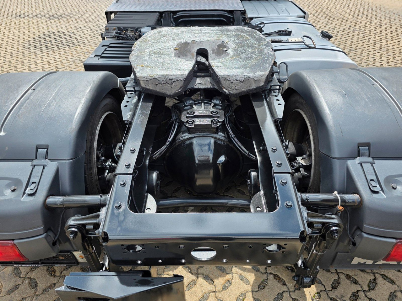 Sattelzugmaschine MAN TGX 18.400 4x2 LLS-U / ZF Intarder / Hubkupplung: das Bild 9 Sattelzugmaschine MAN TGX 18.400 4x2 LLS-U / ZF Intarder / Hubkupplung: das Bild 9