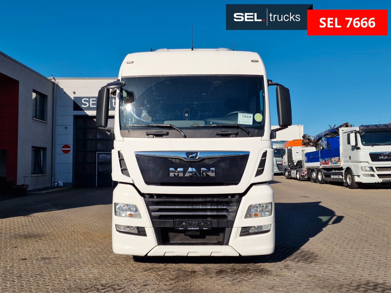 MAN TGX 18.460 4X2 LLS-U / Retarder / 2 Tanks - Sattelzugmaschine: das Bild 2 MAN TGX 18.460 4X2 LLS-U / Retarder / 2 Tanks - Sattelzugmaschine: das Bild 2