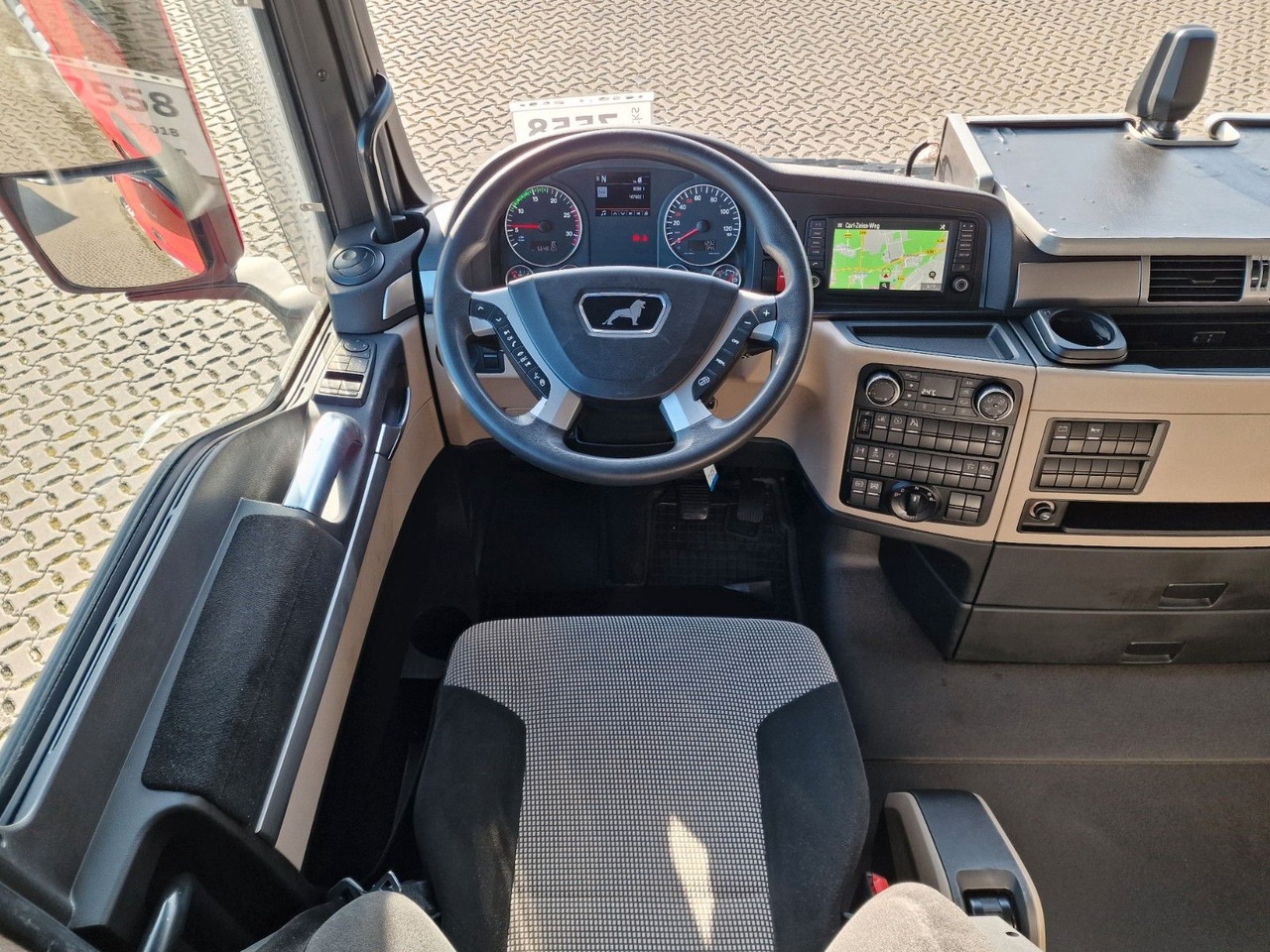 Sattelzugmaschine MAN TGX 18.460 4x2 LLS-U / Retarder / Standklima: das Bild 23