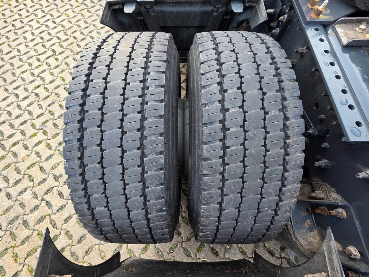 Sattelzugmaschine Renault T520 / Kipphydraulik / Nebenabtrieb: das Bild 45 Sattelzugmaschine Renault T520 / Kipphydraulik / Nebenabtrieb: das Bild 45