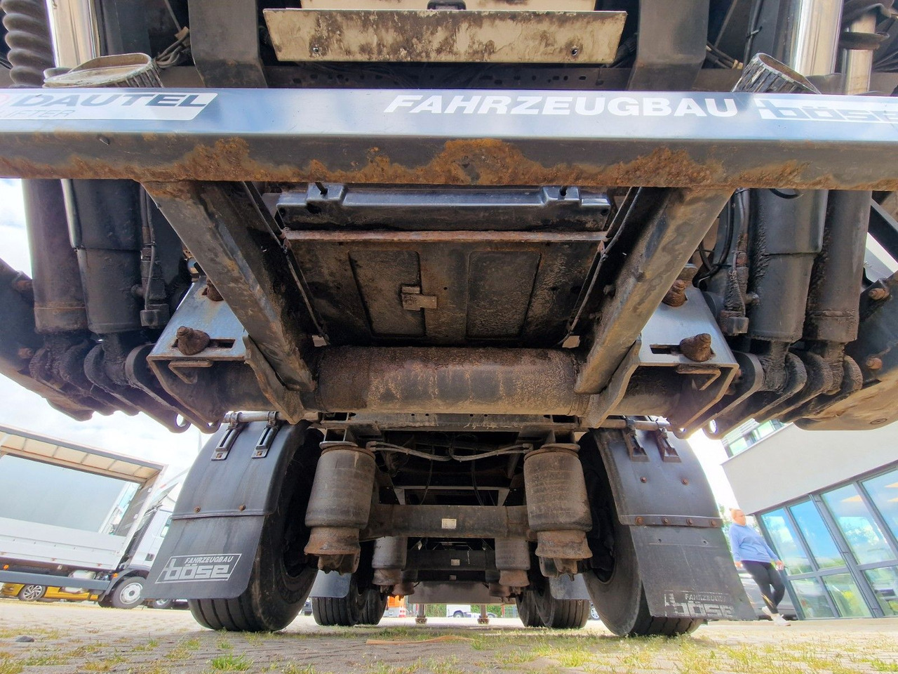 Koffer Auflieger System Trailer PRSSL-24-TRI / Ladebordwand: das Bild 19