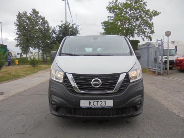 Nissan NV 300 - Bus: das Bild 2 Nissan NV 300 - Bus: das Bild 2